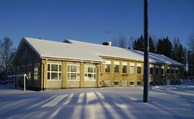 Bild på skolan i Vitvattnet